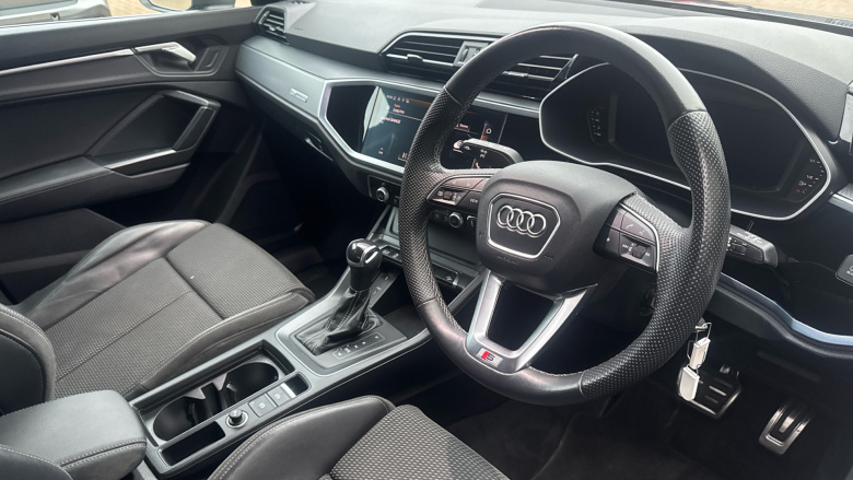 Audi Q3 35 TFSI S Line 5dr S Tronic Petrol Estate